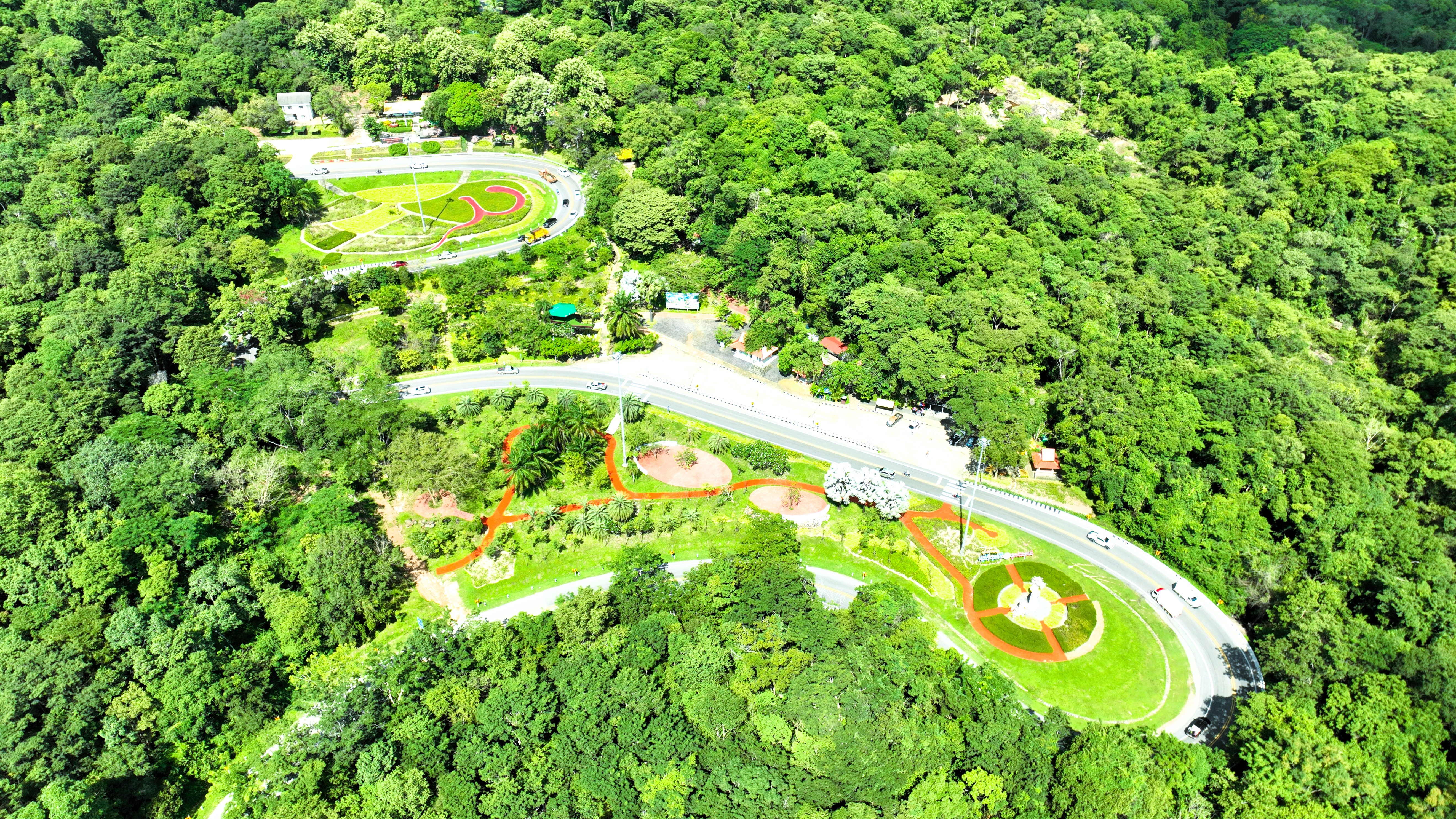 โดรนสำรวจ